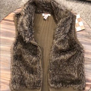 Fur vest
